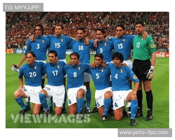 意大利足球队服的历史演变与设计特色解析