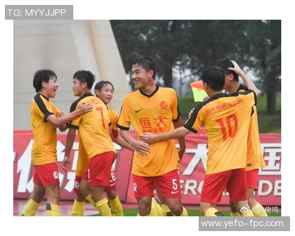 谢周三足球俱乐部的辉煌历程与未来展望：从传统强队到现代足球的蜕变之路